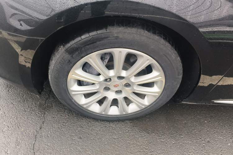 Used Cadillac XTS 2017 28T Tech Edition Left Front Wheel Hub