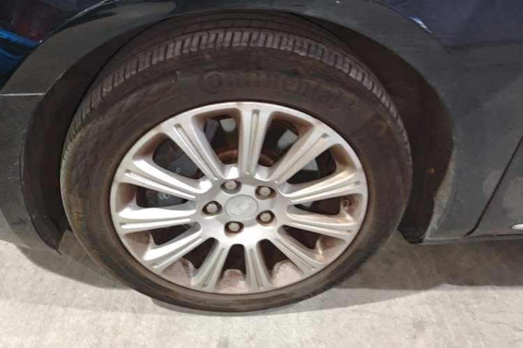 Used Cadillac XTS 2017 28T Tech Edition Left Front Wheel Hub