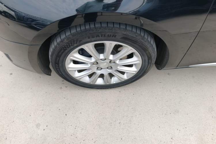 Used Cadillac XTS 2017 28T Tech Edition Left Front Wheel Hub