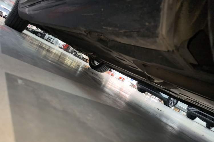 Used Cadillac XTS 2017 28T Elite Model Left Side Sill