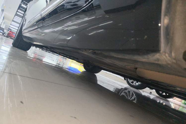 Used Cadillac XTS 2017 28T Tech Edition Left Side Sill