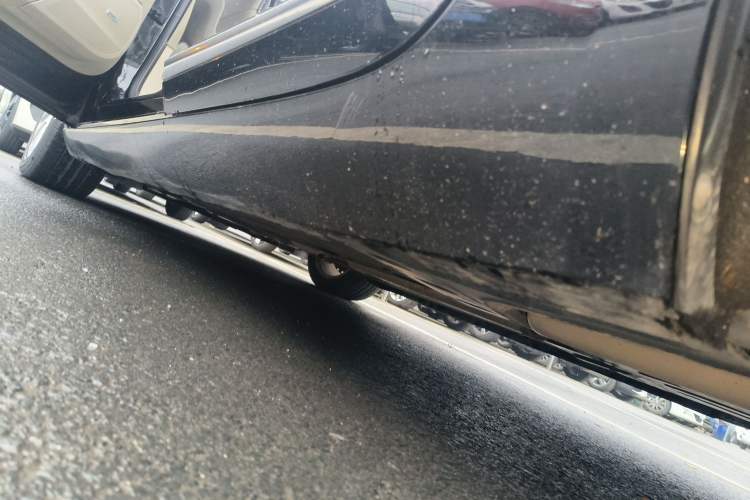 Used Cadillac XTS 2017 28T Tech Edition Left Side Sill