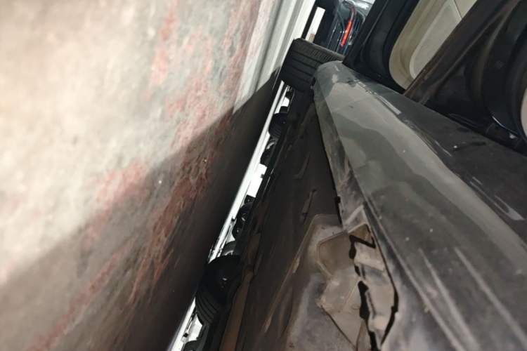 Used Cadillac XTS 2017 28T Tech Edition Left Side Sill