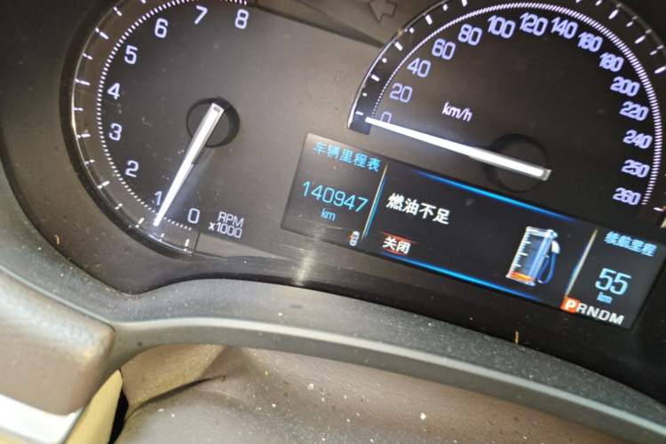 Used Cadillac XTS 2017 28T Tech Edition Odometer Close Up