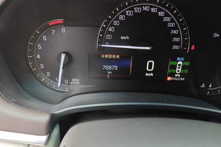 Used Cadillac XTS 2017 28T Elite Model Odometer Close Up