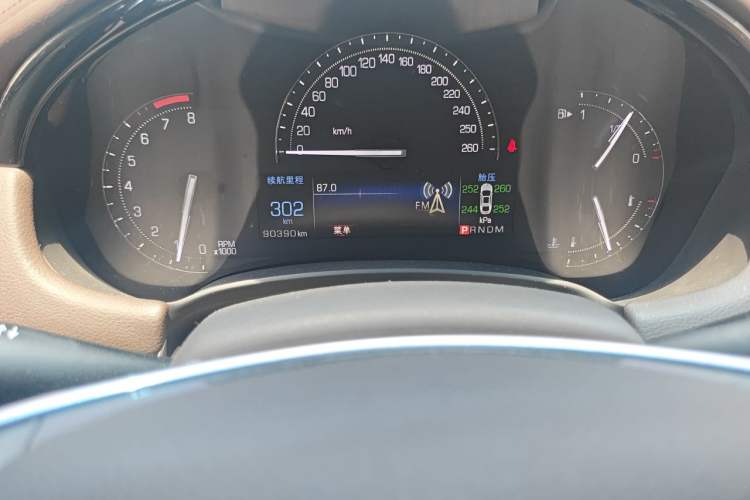 Used Cadillac XTS 2017 28T Elite Model Odometer Close Up