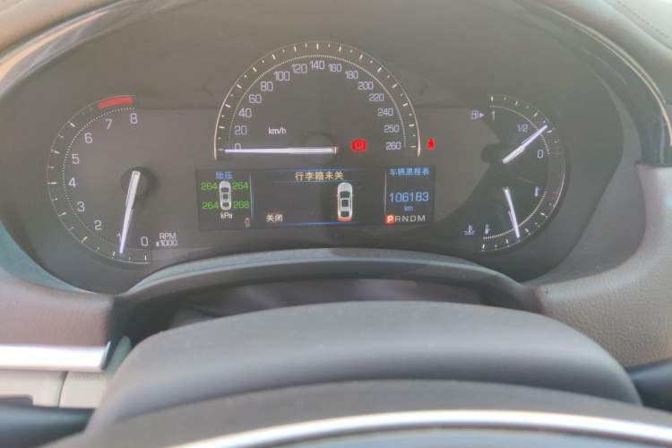 Used Cadillac XTS 2017 28T Tech Edition Odometer Close Up