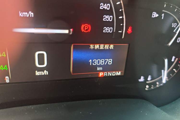 Used Cadillac XTS 2017 28T Tech Edition Odometer Close Up