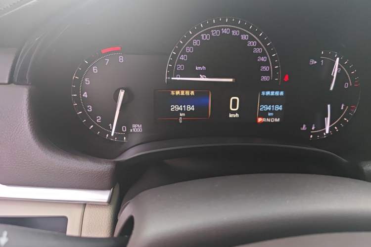 Used Cadillac XTS 2017 28T Tech Edition Odometer Close Up