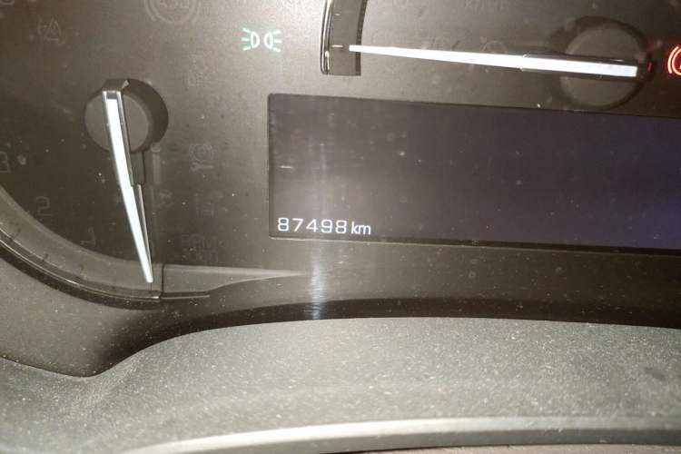 Used Cadillac XTS 2017 28T Elite Model Odometer Close Up
