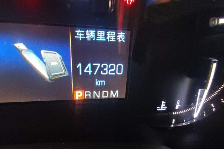 Used Cadillac XTS 2017 28T Tech Edition Odometer Close Up