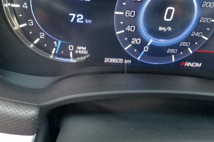 Used Cadillac XTS 2017 28T Luxury Model Odometer Close Up