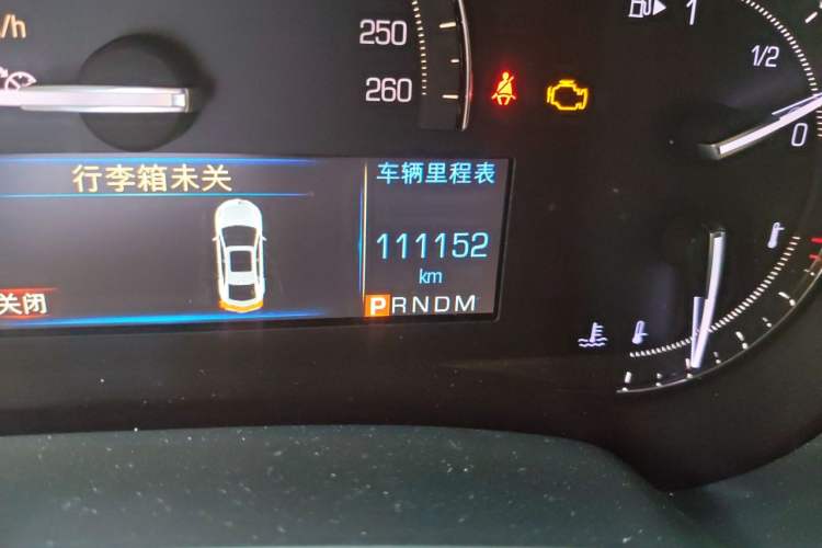 Used Cadillac XTS 2017 28T Elite Model Odometer Close Up