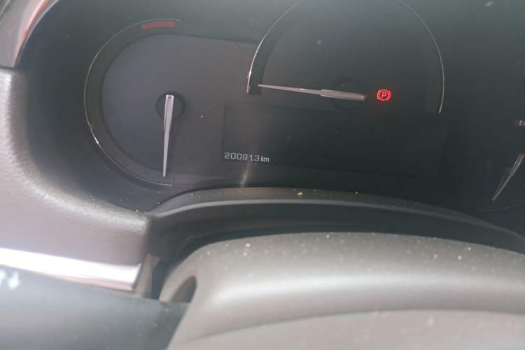 Used Cadillac XTS 2017 28T Tech Edition Odometer Close Up