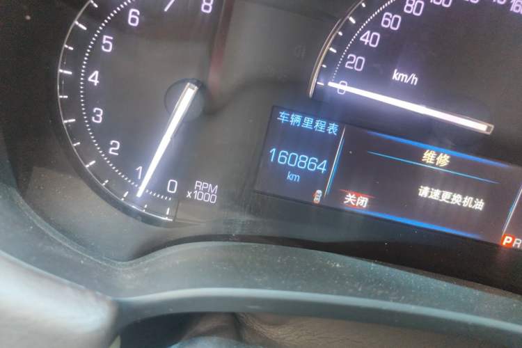Used Cadillac XTS 2017 28T Tech Edition Odometer Close Up