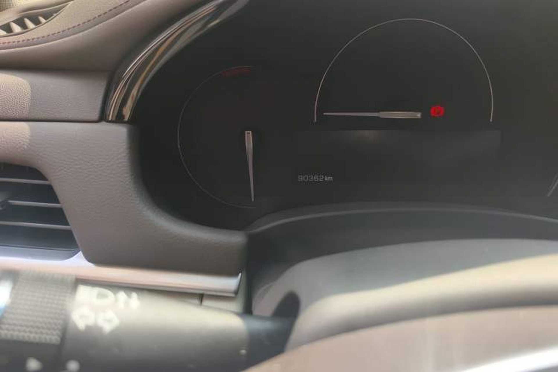 Used Cadillac XTS 2017 28T Tech Edition Odometer Close Up