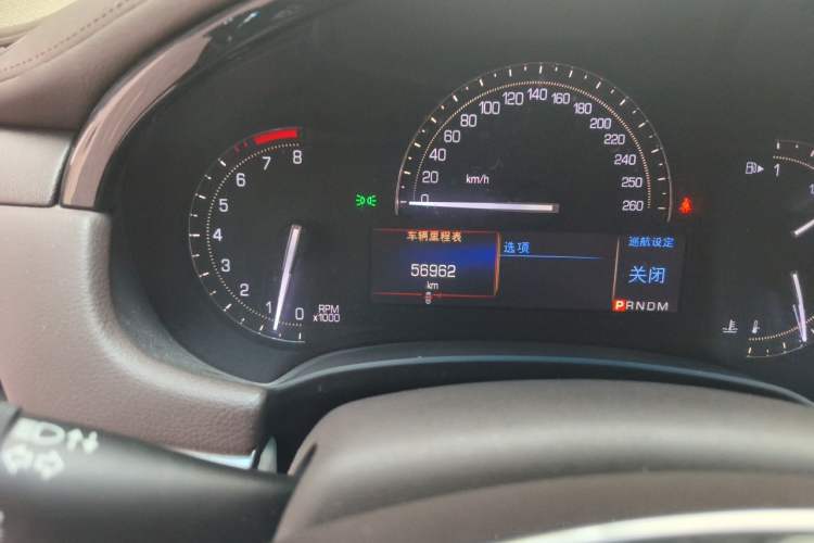 Used Cadillac XTS 2017 28T Tech Edition Odometer Close Up
