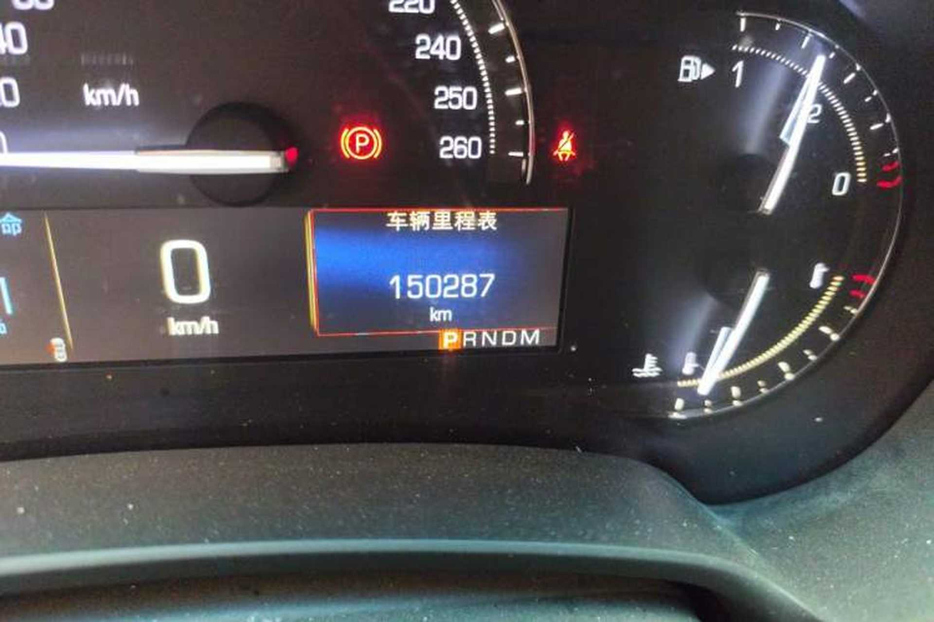 Used Cadillac XTS 2017 28T Elite Model Odometer Close Up