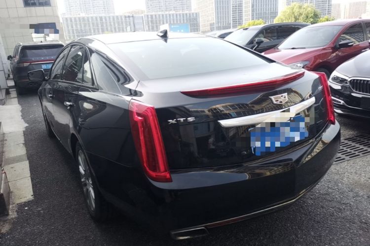 Used Cadillac XTS 2017 28T Luxury Model Rear Left 45 Deg