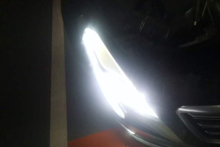 Used Cadillac XTS 2017 28T Tech Edition Right Front Headlight