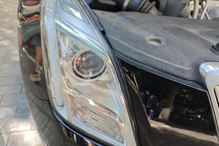 Used Cadillac XTS 2017 28T Elite Model Right Front Headlight