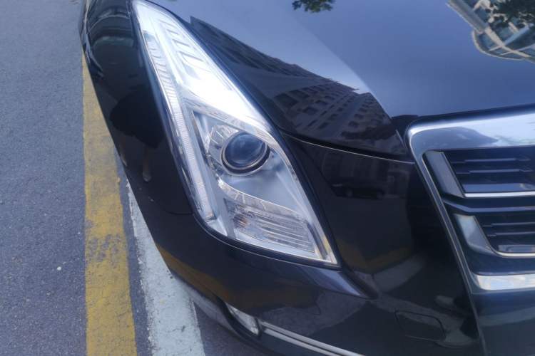 Used Cadillac XTS 2017 28T Elite Model Right Front Headlight