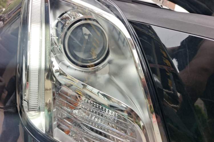 Used Cadillac XTS 2017 28T Tech Edition Right Front Headlight