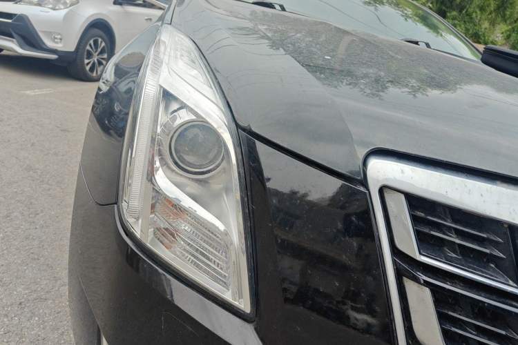 Used Cadillac XTS 2017 28T Elite Model Right Front Headlight