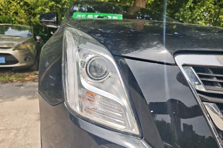 Used Cadillac XTS 2017 28T Tech Edition Right Front Headlight
