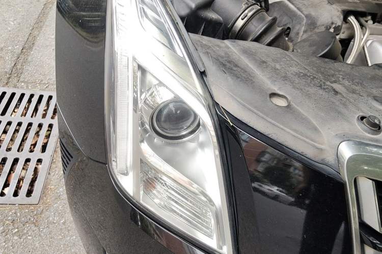 Used Cadillac XTS 2017 28T Elite Model Right Front Headlight