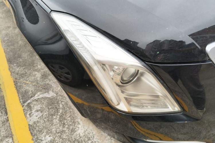 Used Cadillac XTS 2017 28T Tech Edition Right Front Headlight