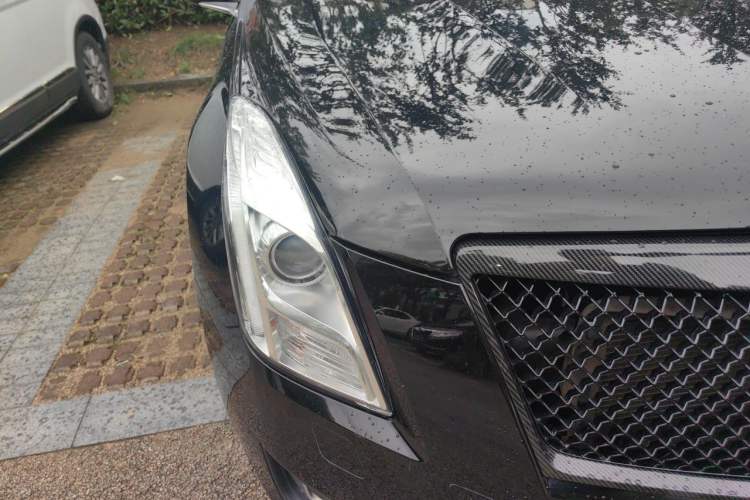 Used Cadillac XTS 2017 28T Tech Edition Right Front Headlight