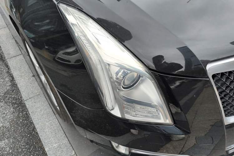 Used Cadillac XTS 2017 28T Elite Model Right Front Headlight