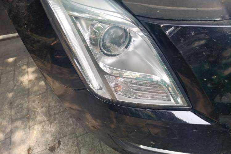 Used Cadillac XTS 2017 28T Tech Edition Right Front Headlight