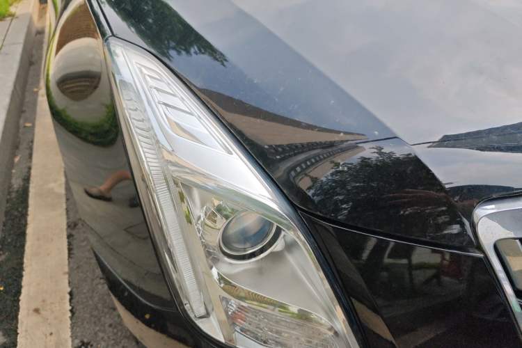 Used Cadillac XTS 2017 28T Elite Model Right Front Headlight
