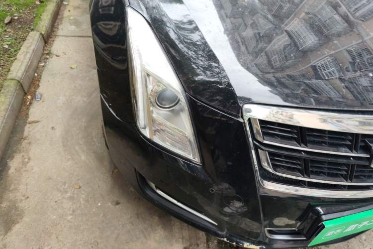 Used Cadillac XTS 2017 28T Elite Model Right Front Headlight