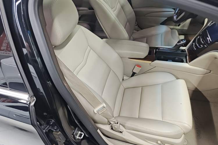 Used Cadillac XTS 2017 28T Tech Edition Right Front Seat