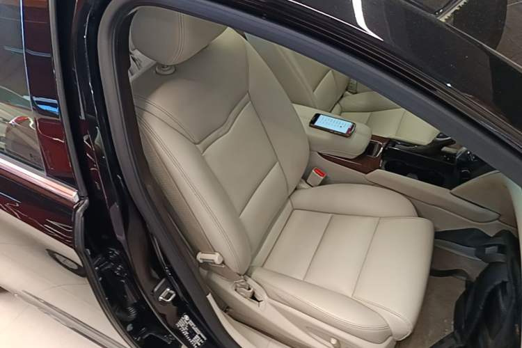 Used Cadillac XTS 2017 28T Tech Edition Right Front Seat