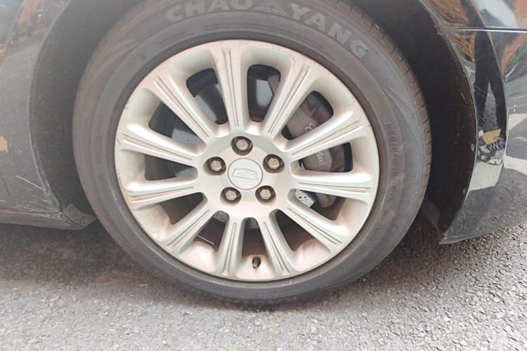 Used Cadillac XTS 2017 28T Tech Edition Right Front Wheel Hub