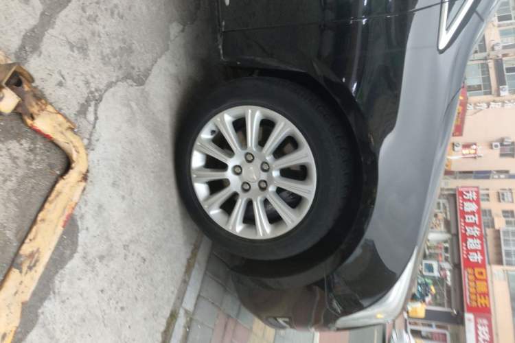 Used Cadillac XTS 2017 28T Tech Edition Right Front Wheel Hub