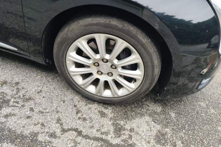 Used Cadillac XTS 2017 28T Tech Edition Right Front Wheel Hub