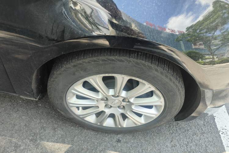 Used Cadillac XTS 2017 28T Tech Edition Right Front Wheel Hub