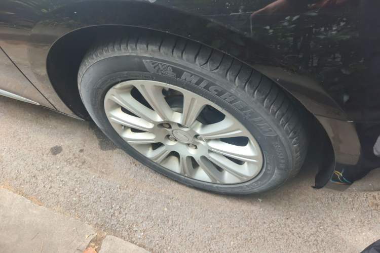Used Cadillac XTS 2017 28T Tech Edition Right Front Wheel Hub