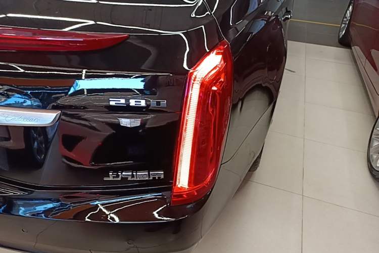 Used Cadillac XTS 2017 28T Tech Edition Right Rear Taillight