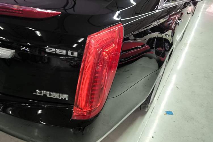 Used Cadillac XTS 2017 28T Tech Edition Right Rear Taillight