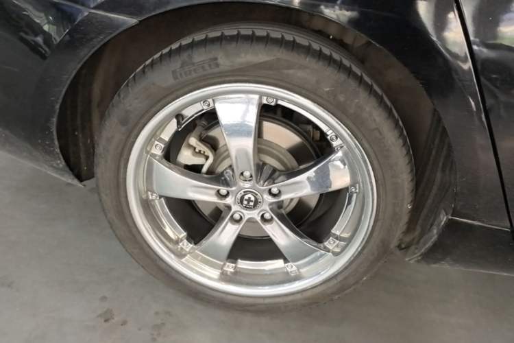 Used Cadillac XTS 2017 28T Elite Model Right Rear Wheel Hub