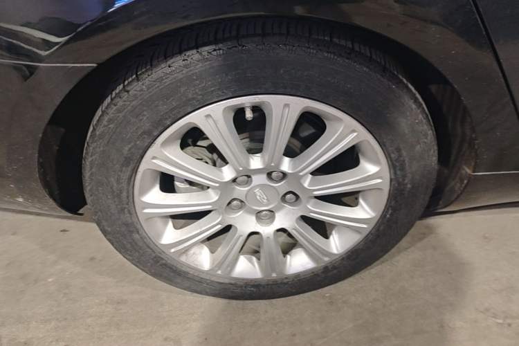 Used Cadillac XTS 2017 28T Tech Edition Right Rear Wheel Hub