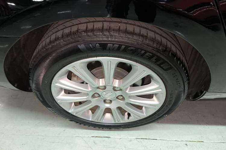 Used Cadillac XTS 2017 28T Tech Edition Right Rear Wheel Hub