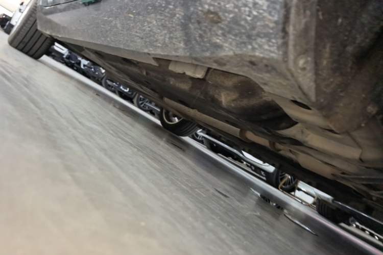 Used Cadillac XTS 2017 28T Elite Model Right Side Sill