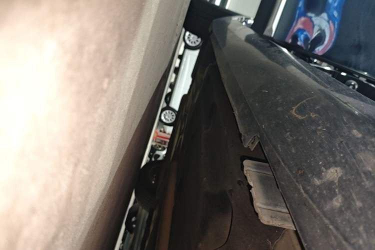 Used Cadillac XTS 2017 28T Tech Edition Right Side Sill